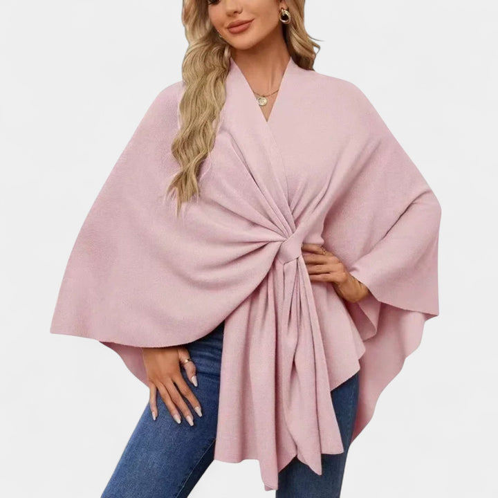 Daniela – Elegantní splývavé pončo s uzlem